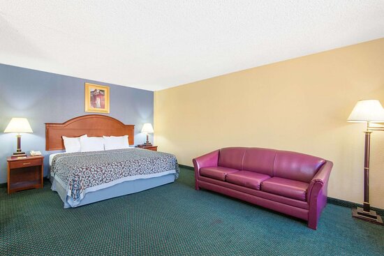 Blue Way Inn & Suites Wichita East