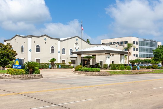 Days Inn & Suites by Wyndham Webster NASA-ClearLake-Houston
