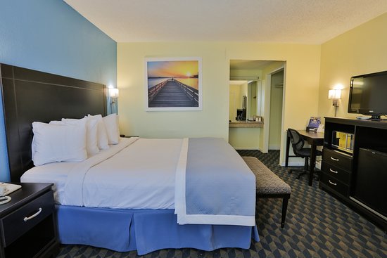 Days Inn by Wyndham Wrightstown