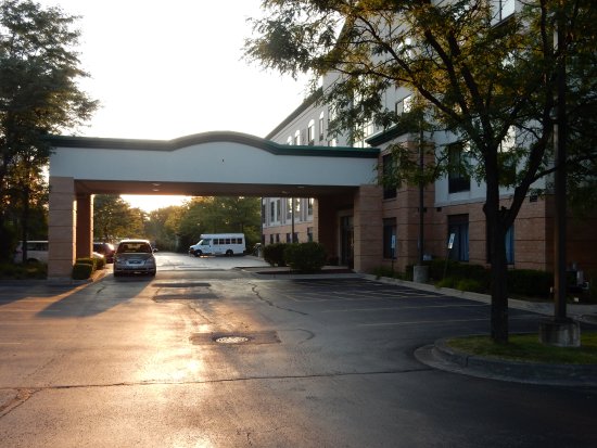 Suburban Studios Arlington Heights - Elk Grove