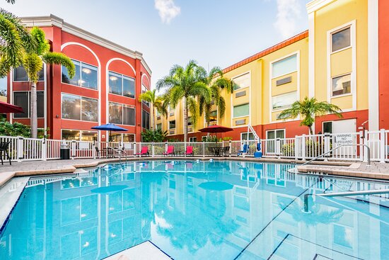 Holiday Inn Express & Suites Bradenton West By IHG