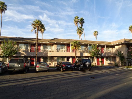 Days Inn by Wyndham Fresno Central