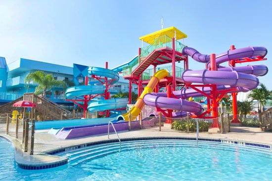 Ramada By Wyndham Hotel And Water Park