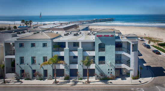 Beach House Inn and Suites