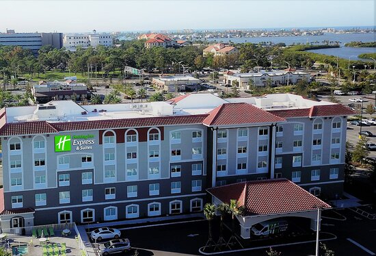 Holiday Inn Express & Suites St. Petersburg - Madeira Beach By IHG