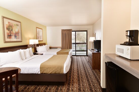 Sunset Bay Resort & Suites