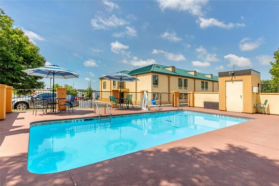 Quality Inn Auburn Campus Area I-85
