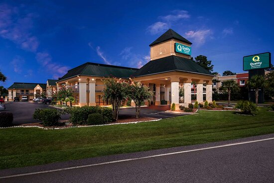Quality Inn & Suites Civic Center