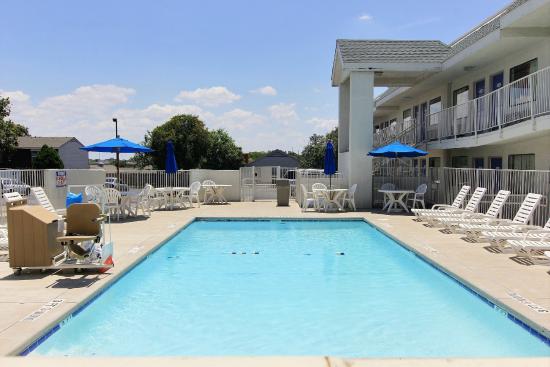 Motel 6 Austin, TX