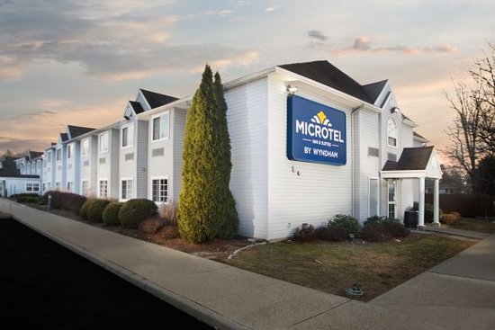Microtel Inn & Suites by Wyndham Bethel / Danbury