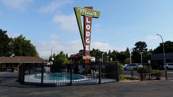 Muir Lodge Motel