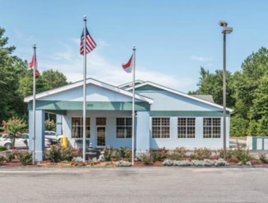 Super 8 by Wyndham Fayetteville