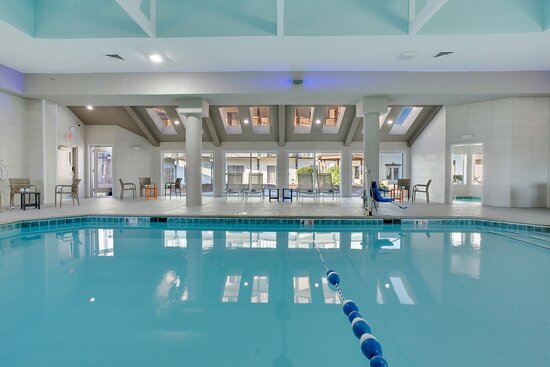 Orangewood Inn & Suites Kansas City Airport