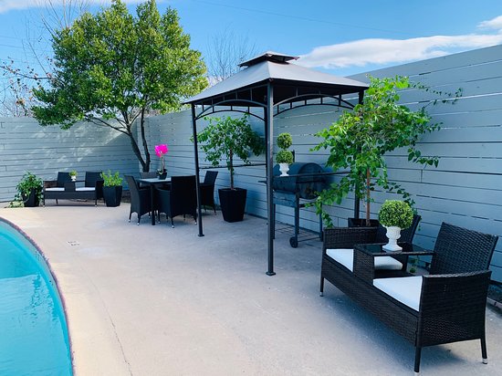 Stratus Suites - Boutique Hotel