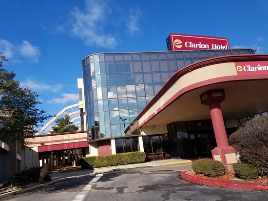Clarion Hotel Broken Arrow - Tulsa