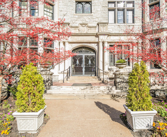 Mansions On Fifth Hotel