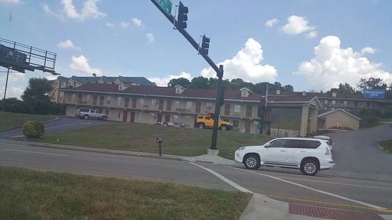 Pin Oak Parkway Inn
