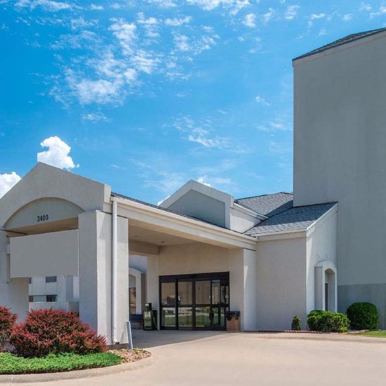 OYO Hotel Lincoln Airport