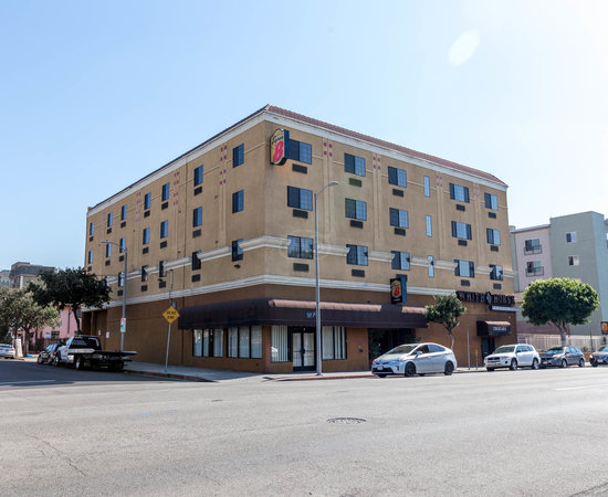 Super 8 by Wyndham Hollywood/LA Area