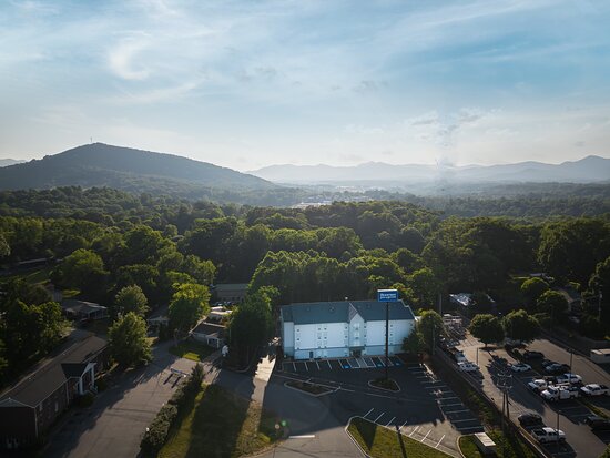 Rodeway Inn & Suites - Outlet Mall Asheville