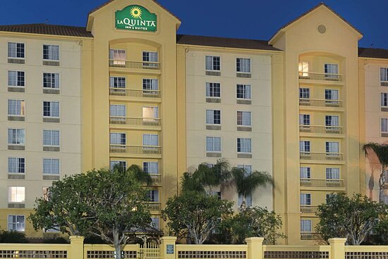 La Quinta Inn & Suites by Wyndham Ontario Airport