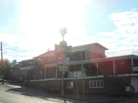 Happy Club & Motel