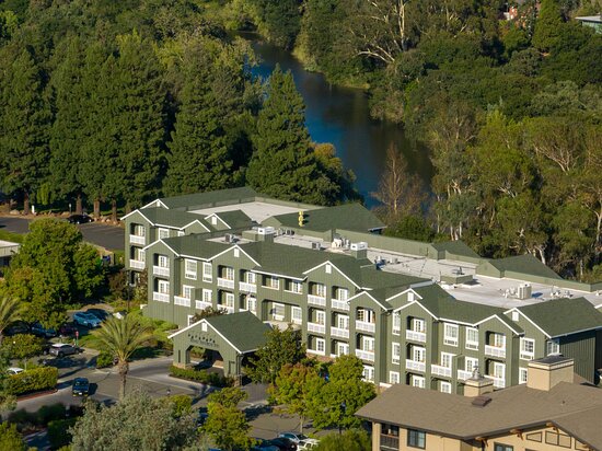 River Terrace Inn