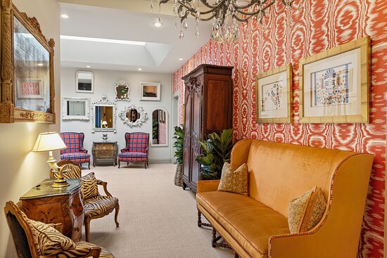 The Residence Hotel