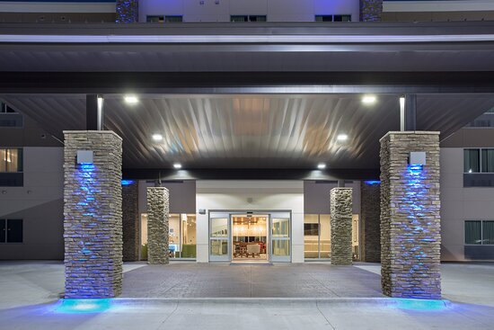 Holiday Inn Express & Suites Lincoln I - 80 by IHG