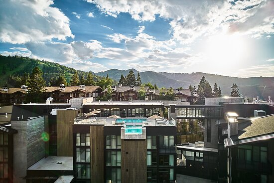 Goldener Hirsch, Auberge Collection
