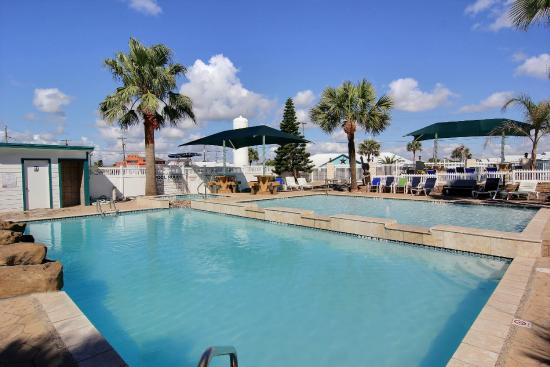 Tropic Island Resort