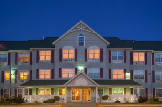 Country Inn & Suites by Radisson, Waterloo, IA