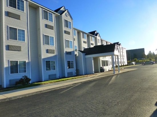 Microtel Inn & Suites by Wyndham Holland