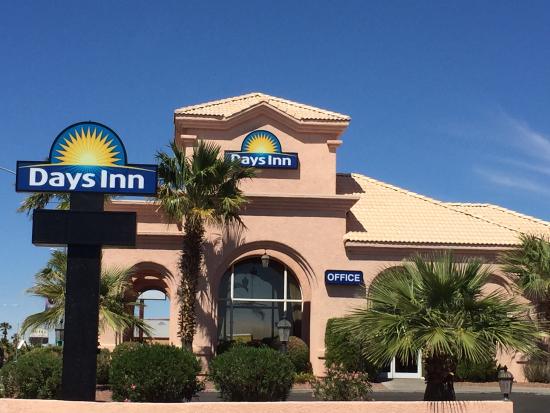 Days Inn by Wyndham Bullhead City