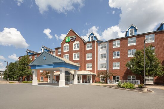 Holiday Inn Express & Suites St. Louis West-O'Fallon By IHG