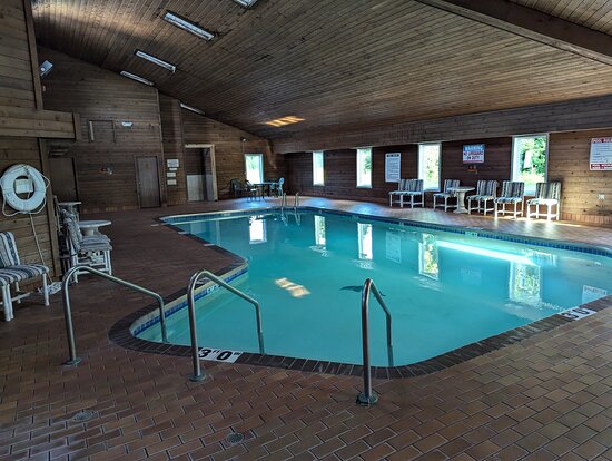 Super 8 by Wyndham Sturgeon Bay
