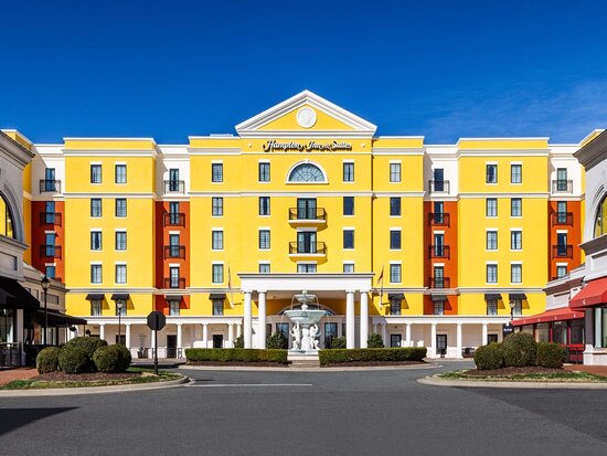 Hampton Inn & Suites Charlotte/SouthPark at Phillips Place