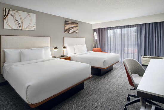 Courtyard By Marriott Baton Rouge South