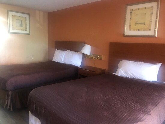 Plantation Inn Hotel & Lounge