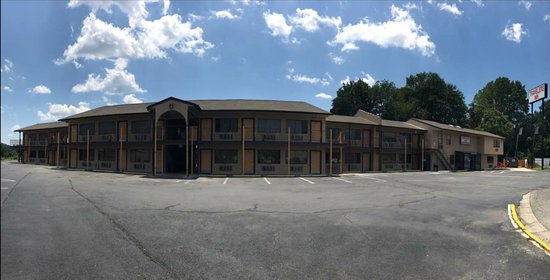 Travelers Inn