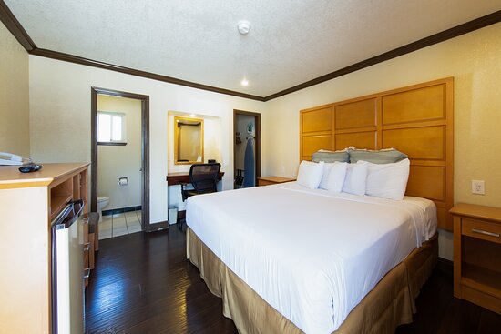 Signature Inn Merced Yosemite Parkway