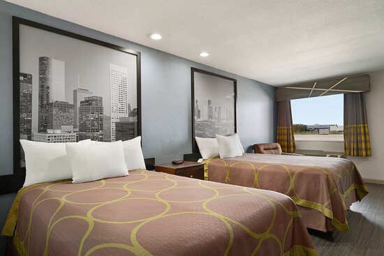 Super 8 by Wyndham Houston/Dtwn/I-610