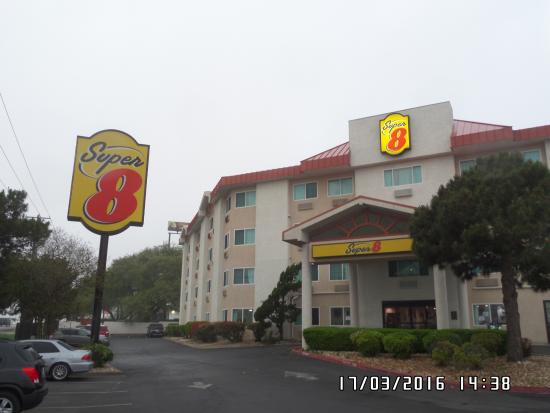 Super 8 by Wyndham Austin North/University Area