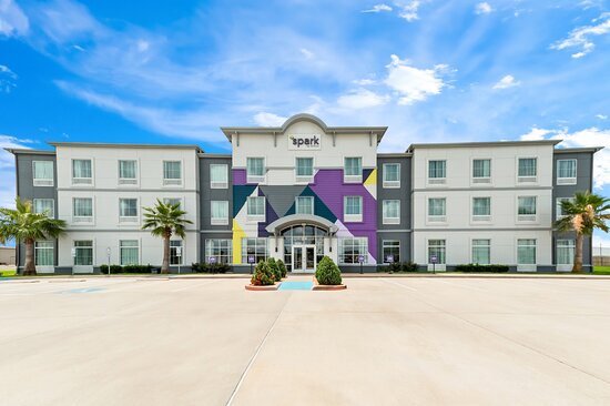 Spark By Hilton Victoria