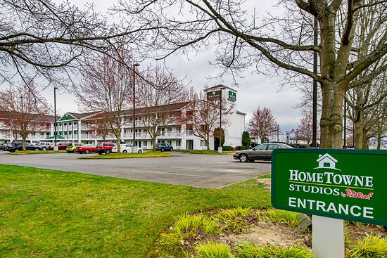 HomeTowne Studios by Red Roof Tacoma - Puyallup