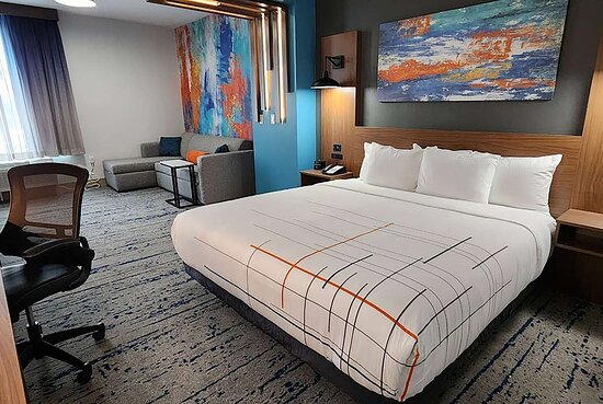 La Quinta Inn & Suites by Wyndham Austin South