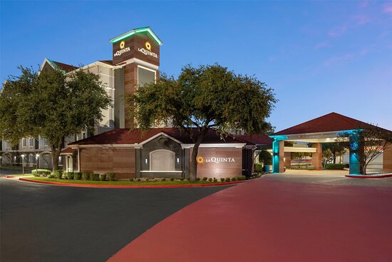 La Quinta Inn & Suites by Wyndham Dallas Arlington South