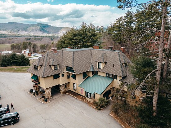 The Stonehurst Manor