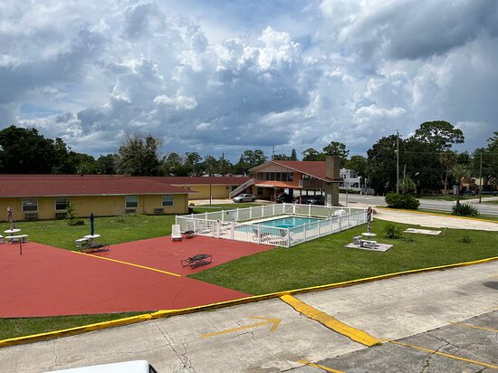 Heritage Inn