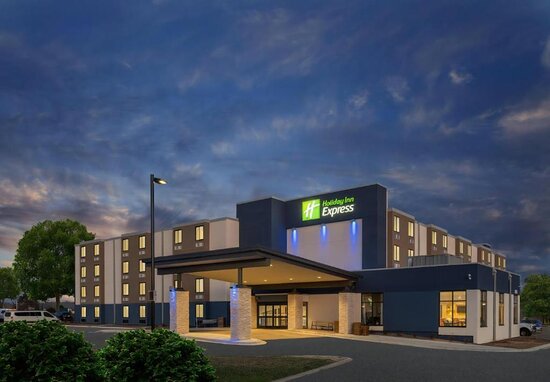 Holiday Inn Express Minneapolis West - Plymouth by IHG